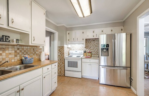 Warner Robins House | 1 Mi to Robins AFB: Family-Friendly Home!