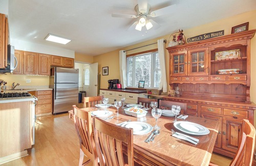 Waitsfield House | 1 Mi to Sugarbush Resort: Dog-Friendly Home!