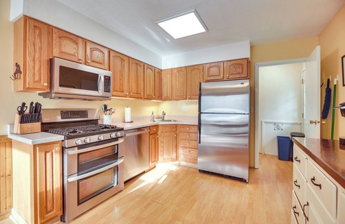 Waitsfield House | 1 Mi to Sugarbush Resort: Dog-Friendly Home!