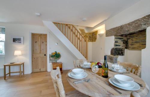 Porthleven House | 1 Peverell Cottages