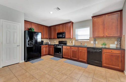 League City House | 1 - Story Home in League City Close to Kemah and Galveston