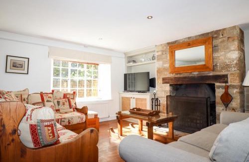 Moreton-in-Marsh House | 1 The Lane