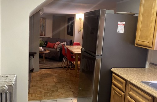 Franklin Park Apartment | 10-15 MIN FROM O'HARE CHICAGO-LOVELY 3BEDROOMS GARDEN APARTMENT