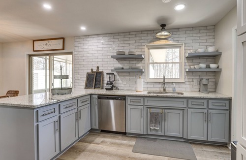 Fultondale House | 10 Mi to UAB: Inviting Home w/Free Parking & WiFi