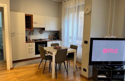 Como Apartment | 10 min from Lake Como, parking, wifi, air conditioning