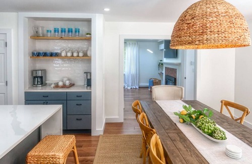 Silver Beach House | 10 min to Old Silver Beach; 20 min to Woods Hole