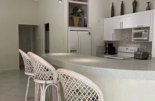 Sunset Crest House | 10 min walk to calm water beach! Private plunge pool on deck, Sunset Crest.