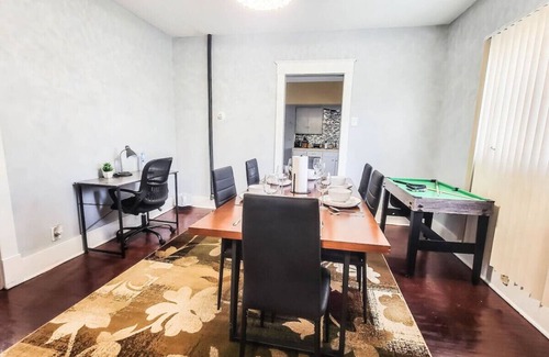 Cheektowaga Apartment | 10 Mins to Airport Apt w/King Beds