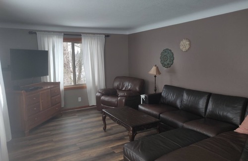 Amery House | 10 minutes to Casino! Cozy house in beautiful Wisconsin
