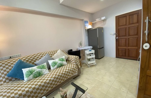 Makkasan Condo | 10 minutes to Shopping mall. Bangkok Pratunam Icon Siam Central World