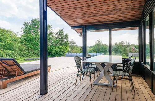 Vejby Apartment | 10 person Summerhouse with swimming pool