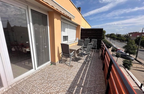 Harkany Apartment | 100 lépés - 100 steps - Apt with huge terrace next to the thermal bath