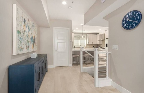 Peaceful Valley House | 1009 Beautiful luxury condo in heart of Scottsdale