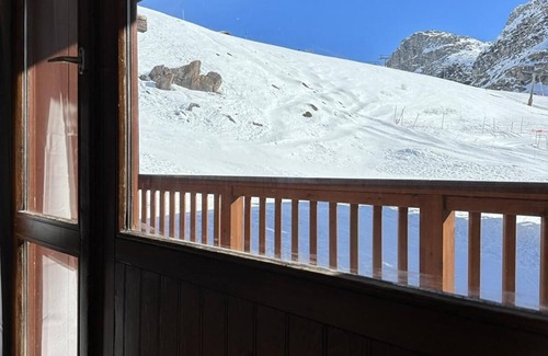Tignes Apartment | 100m from ski slopes, 3rd floor, terrace, balcony, tv, ski locker, 29m², Tignes