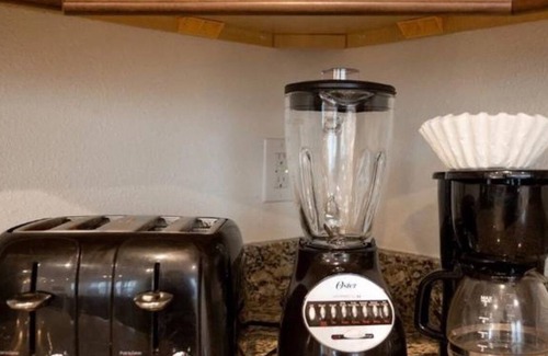 Thousand Oaks House | 102 Getaway Villa 4 bed with pool near Disney