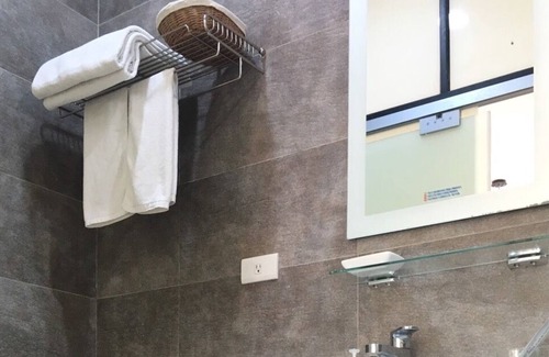 West Central District Apartment | 102 Undisturbed double room. Completely separated.