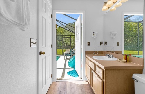 Lake Berkley House | 1061 Lake Berkley 4 Bed with Pool&Spa