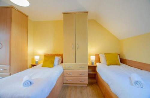 Galway City Centre House | 108 - 5 Bed Townhouse by Shortstays