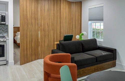 South Pointe Condo | 108 - Sofi Studio Condo near Beach, Heated Pool!