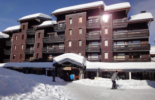 Meribel-Mottaret Apartment | 10m from ski slopes, balcony, 43m², Méribel-Mottaret