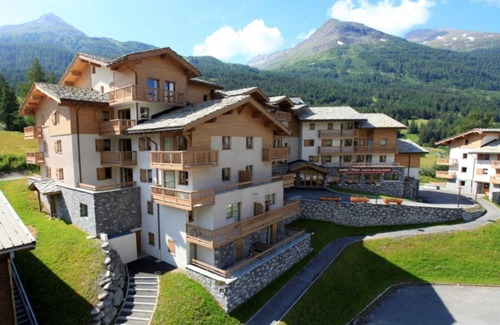 Val Cenis Apartment | 10m from ski slopes, terrace, parking, tv, ski locker, 40m², Val Cenis