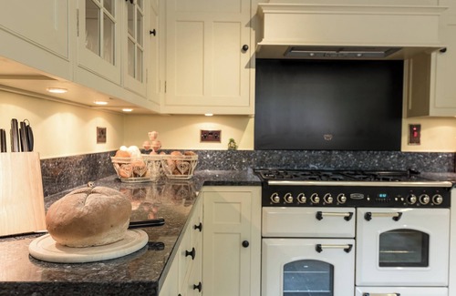 Wainfleet All Saints Cottage | 11 bedroom accommodation in Wainfleet All Saints, near Skegness