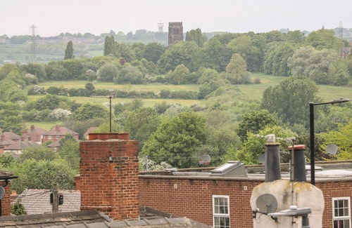 Wakefield Apartment | 11, ST. JOHN'S NORTH APARTMENTS, romantic, with a garden in Wakefield