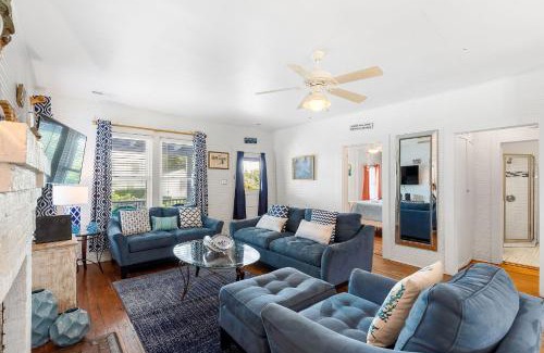 Folly Beach House | 1120 E Arctic Ave - Neptune's Folly - Ocean View