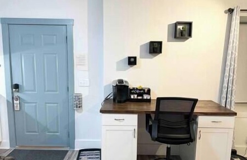 Dubuque Apartment | 1127/Downtown Dubuque, first floor, free parking