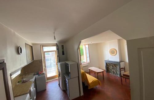 Saint-Mitre Apartment | 114 La Bastide Longue