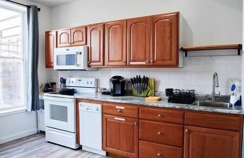 Dubuque Apartment | 115#202/Charming Downtown Dubuque Apartment