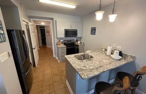 Smith Mountain Lake Apartment | #118 Pointe - 1 Bedroom Lakefront Condo at Mariners SML