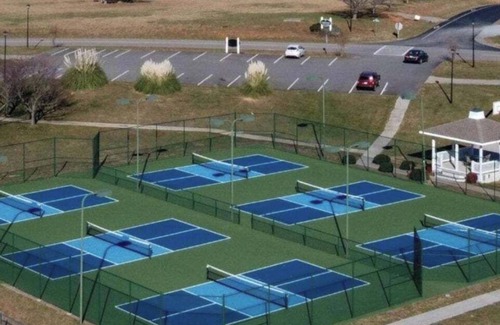 Smith Mountain Lake Apartment | #118 Pointe - 1 Bedroom Lakefront Condo at Mariners SML