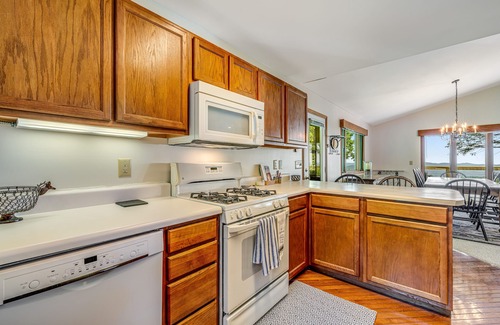 Beech Mountain House | 12-acre mountain-view retreat with private hot tub, fireplace & club pool access