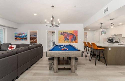 Canmore Apartment | 12 Bedrooms/9 Bathrooms & 24 Beds! + Best Amenities in Canmore