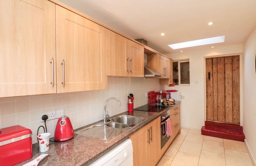 Pickering House | 12 CASTLEGATE, pet friendly, character holiday cottage in Pickering