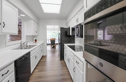 Blossoms Park House | 12 Mins to airport