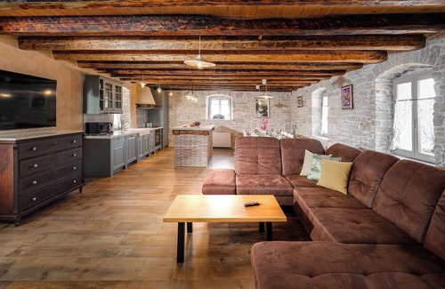 Selina Villa | 12 people, pool, whirlpool, billiards, darts, table tennis and fitness studio