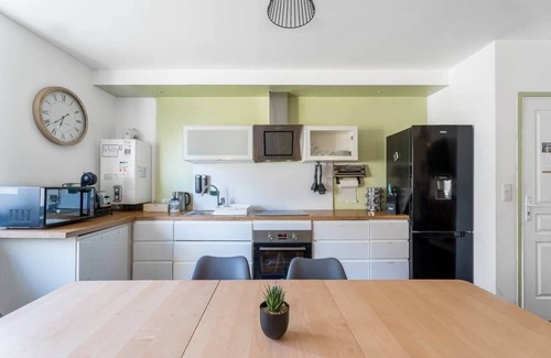Woippy Apartment | 12. Private room 18m² - 2 beds - WIFI - Appart' 120m