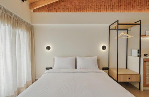 Ioannina Town Centre Apartment | 12 PYLES Living History