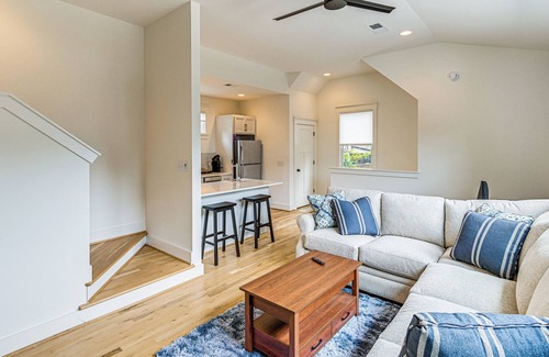 Belmont - Hillsboro House | 12 South Neighborhood: Home w/Modern Flair!