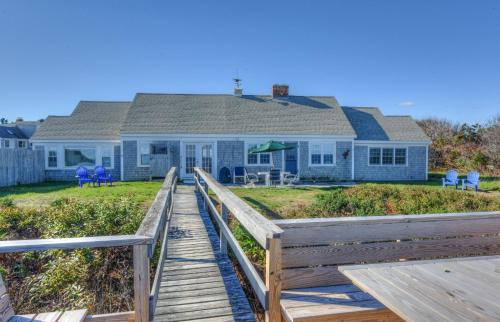 East Sandwich House | 12 The Gridiron East Sandwich Cape Cod - Ocean Dreams