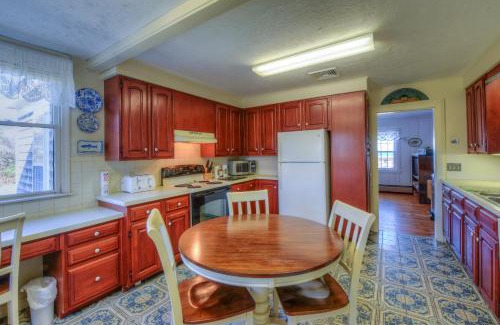 East Sandwich House | 12 The Gridiron East Sandwich Cape Cod - Ocean Dreams