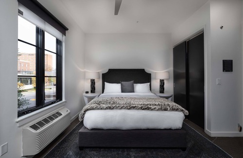 West End Hotel | 121 Hotel by AvantStay | Chic & Modern Superior Suite In Ideal Nashville!
