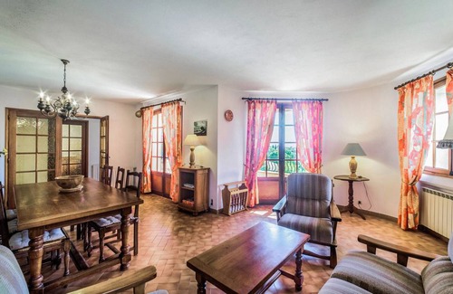 Saint-Raphael Apartment | 123 m² Apartment ∙ 3 bedrooms ∙ 6 guests