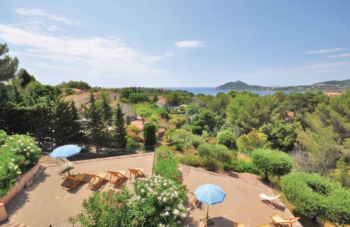 Saint-Raphael Apartment | 123 m² Apartment ∙ 3 bedrooms ∙ 6 guests