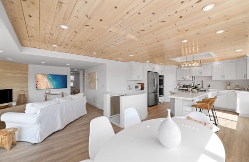 Pierpont Bay House | 1259N MM Beach House