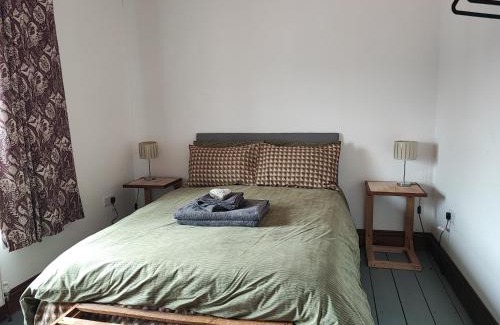 Hereford Apartment | 127 large double bedroom apartment eign street Hereford