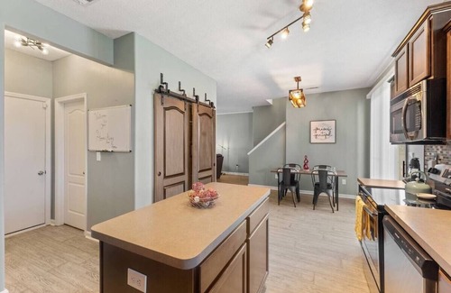 Jeffersonville - Clarksville House | 12Mins To Louisville, Gameroom, Patio&Grill - RusticElephant