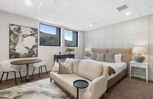 Lake Hayes Condo | 12th Avenue Queenstown Suite 14